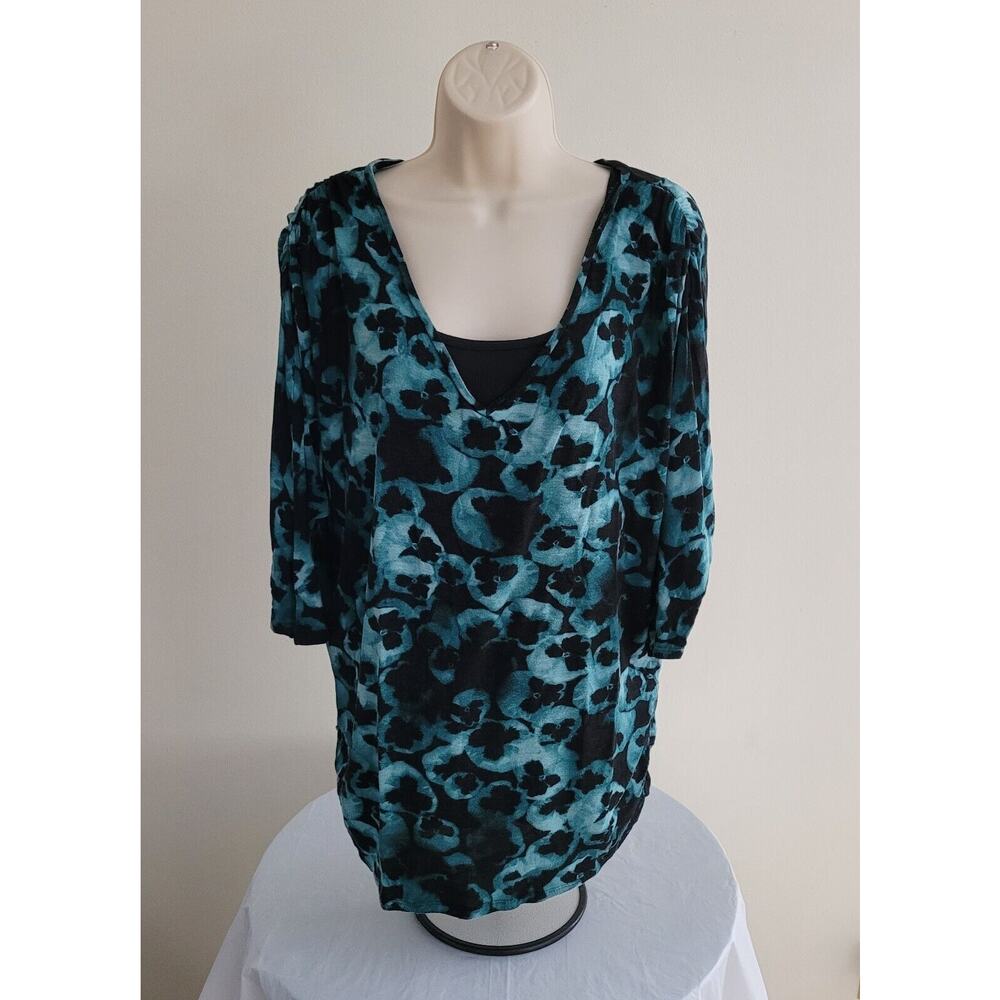LAUREN CONRAD Soft, Blue & Black Floral print, 3/4 Sleeves Top/Tunic--Sz L